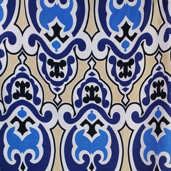 Maurices mesh-trim tank with a cream & blue fleur pattern / Women's Medium - Picture 5 of 7